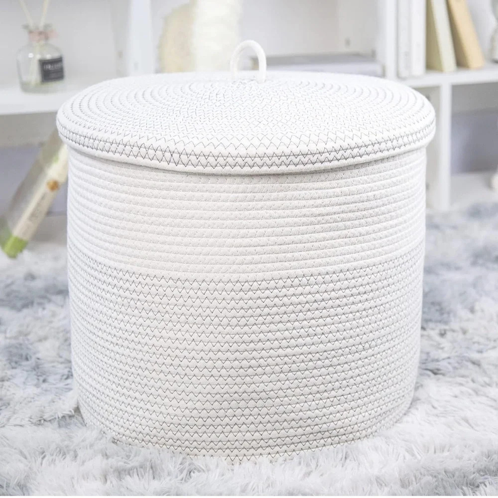NWOT Woven Basket With Lid For Storage - Picture 2 of 8